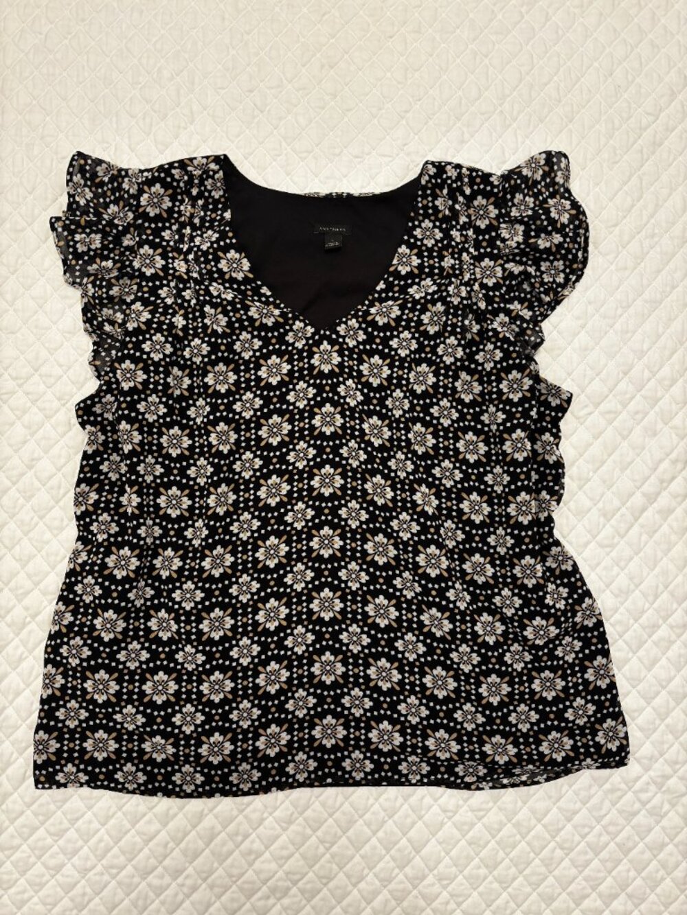 Women’s Loft Patterned Flutter Sleeve V-Neck Blouse L